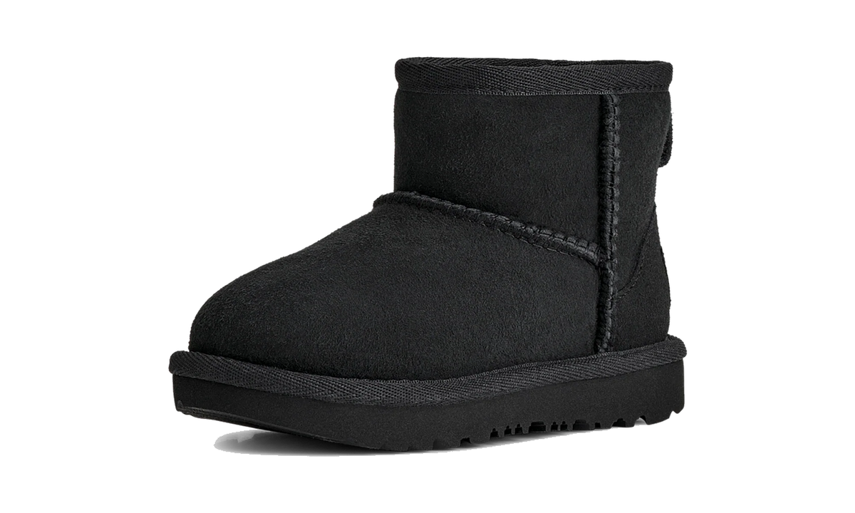 Overkicks - UGG Classic Mini II Boot Black (Toddler) (1017715T-BLK) - imagen 2