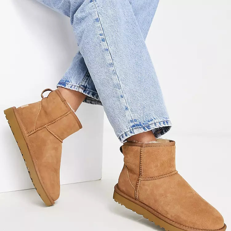 Overkicks - UGG Classic Mini II Boot Chestnut - par completo