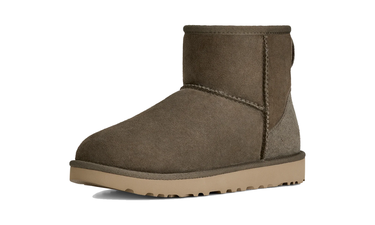 Overkicks - UGG Classic Mini II Boot Dried Oregano (Womens) (1016222-DDRG) - vista trasera