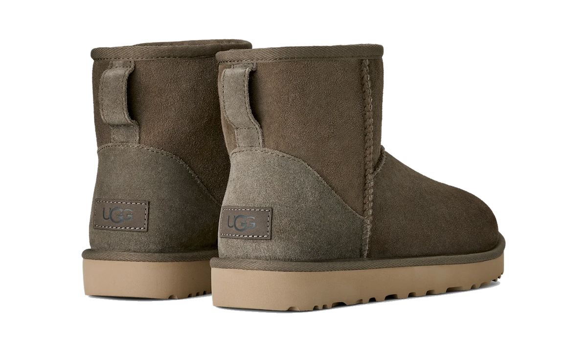 Overkicks - UGG Classic Mini II Boot Dried Oregano (Womens) (1016222-DDRG) - detalle suela