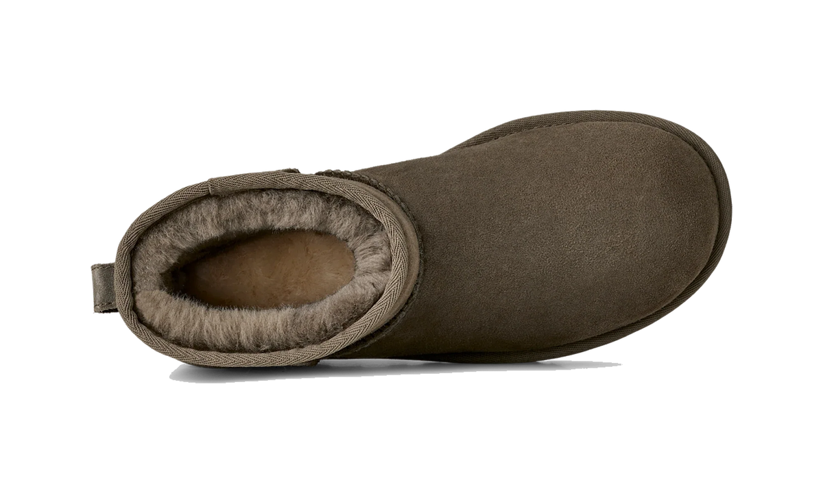 Overkicks - UGG Classic Mini II Boot Dried Oregano (Womens) (1016222-DDRG) - detalle talon