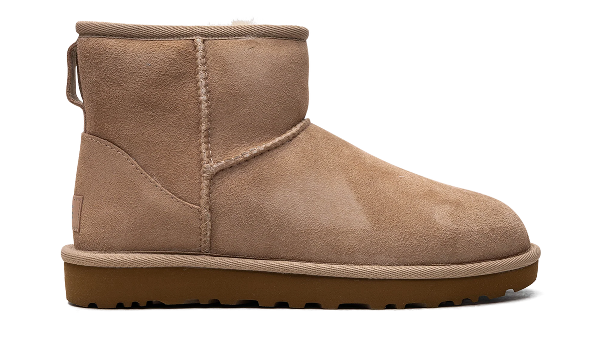 Overkicks - UGG Classic Mini II Boot Sand (1016222-SAN) - detalle suela