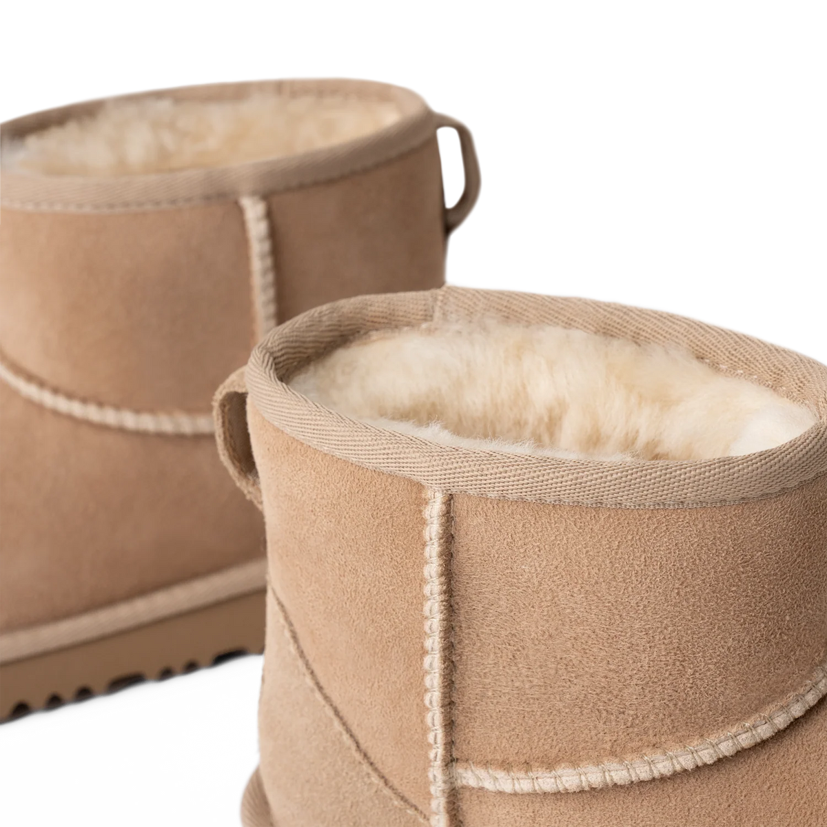 Overkicks - UGG Classic Mini II Boot Sand (Toddler) (1017715T-SAN) - imagen 5