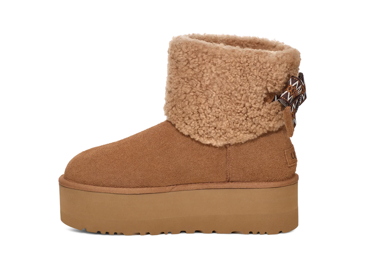Overkicks - UGG Classic Mini Maxi Curly Boot Chestnut (Womens) (1158267-CHE) - par completo