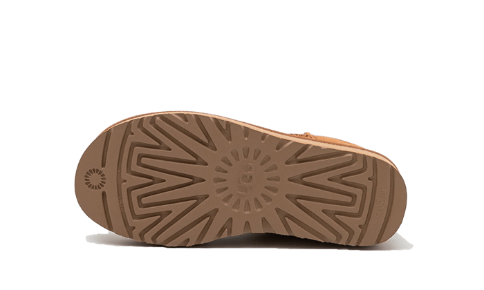 Overkicks - UGG Classic Mini Platform Boot Chestnut (Womens) (1134991-CHE) - detalle suela