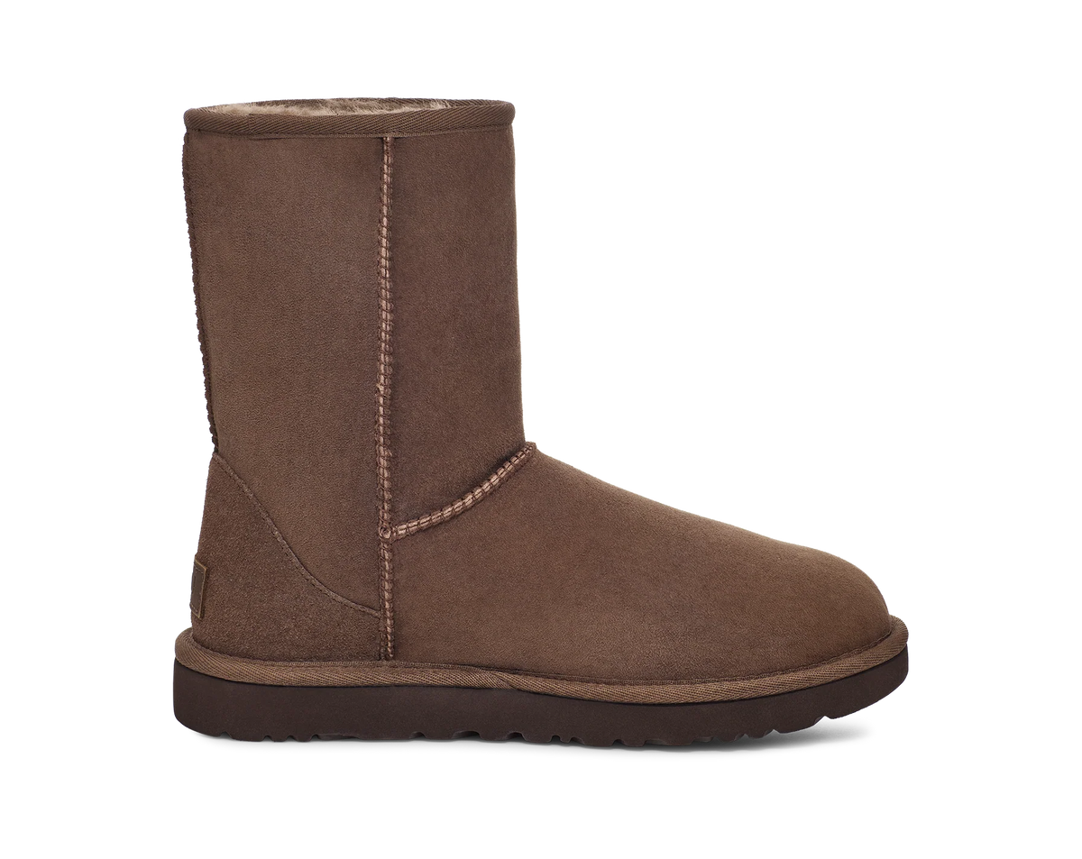 Overkicks - UGG Classic Short II Boot Burnt Cedar (Womens) (1016223-BCDR) - par completo