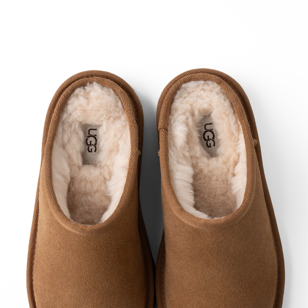 Overkicks - UGG Classic Slip-On Slipper Chestnut (Kids) (1161030K-CHE) - imagen 5