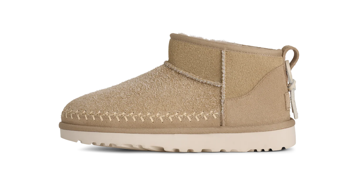 Overkicks - UGG Classic Ultra Mini Biarritz Boot Mustard Seed (Womens) (1171538-MDSD) - vista lateral