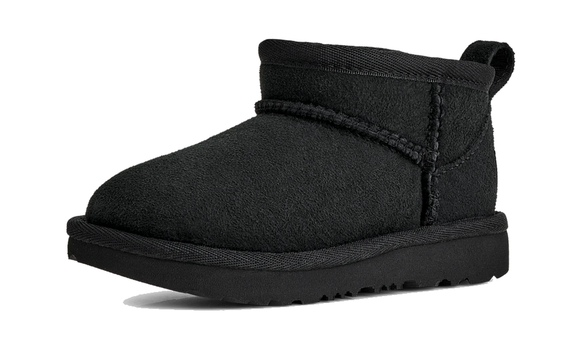 Overkicks - UGG Classic Ultra Mini Boot Black (Toddler) (1130750T-BLK) - imagen 2
