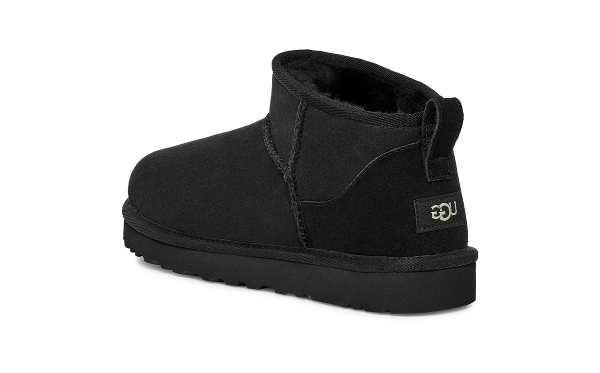 Overkicks - UGG Classic Ultra Mini Boot Black (Womens) (1116109-BLK) - detalle suela
