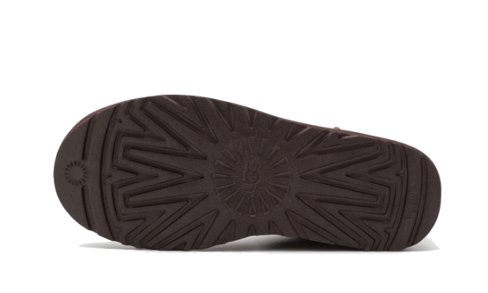 Overkicks - UGG Classic Ultra Mini Boot Burnt Cedar (Womens) (1116109-BCDR) - par completo