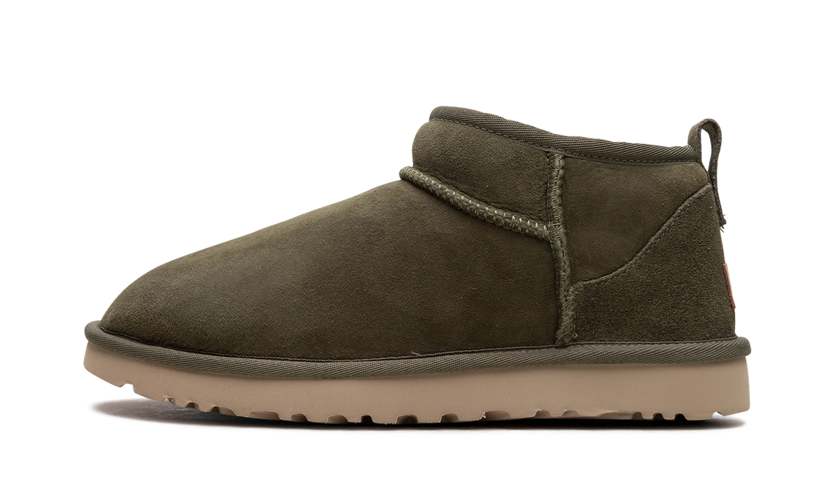 Overkicks - UGG Classic Ultra Mini Boot Burnt Olive (Womens) (1116109-BTOL) - vista lateral