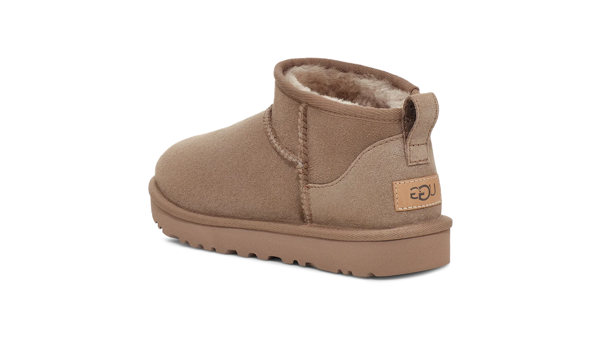Overkicks - UGG Classic Ultra Mini Boot Caribou (Womens) (1116109-CRBO) - detalle suela