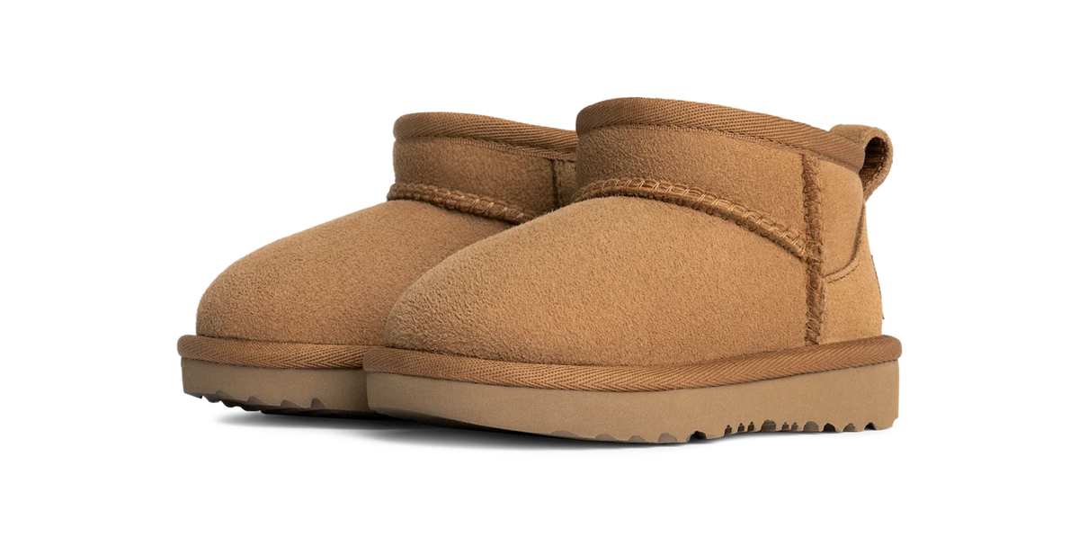 Overkicks - UGG Classic Ultra Mini Boot Chestnut (Toddler) (1130750T-CHE) - imagen 2
