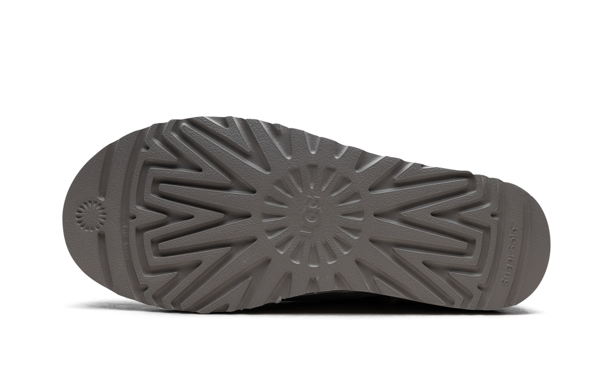Overkicks - UGG Classic Ultra Mini Boot Goat (1116109-GOA) - vista superior