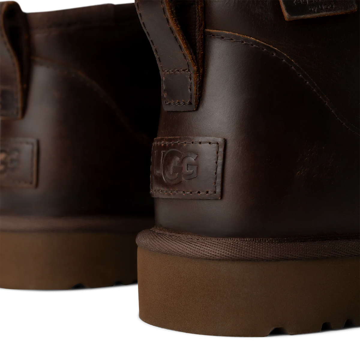 Overkicks - UGG Classic Ultra Mini LTHR Regen Boot Ironwood (1158191-IWD) - vista superior