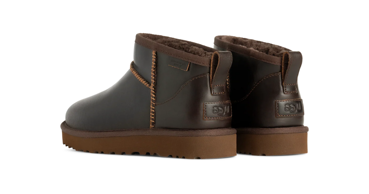 Overkicks - UGG Classic Ultra Mini LTHR Regen Boot Ironwood (Womens) (1163490-IWD) - vista trasera