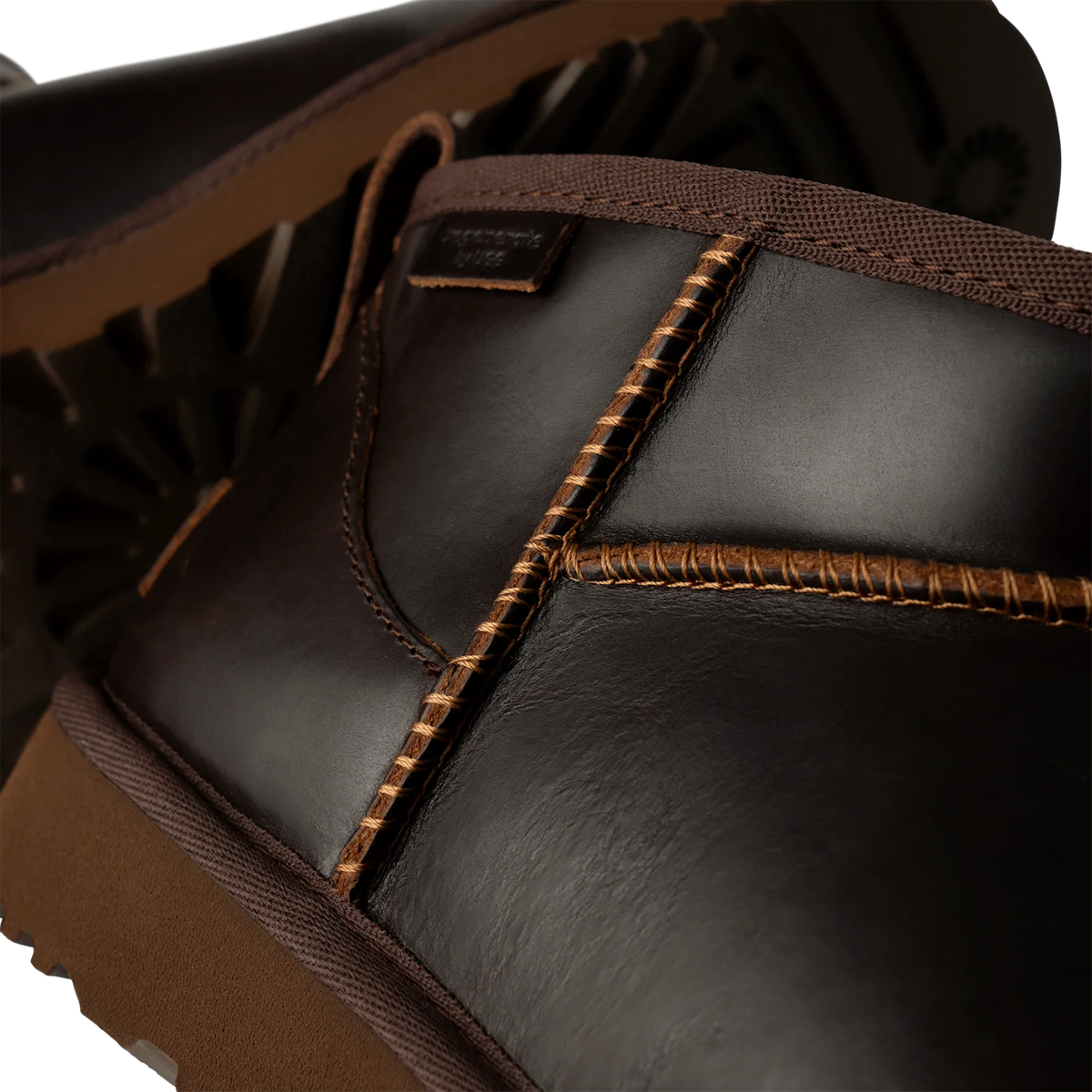 Overkicks - UGG Classic Ultra Mini LTHR Regen Boot Ironwood (Womens) (1163490-IWD) - detalle suela