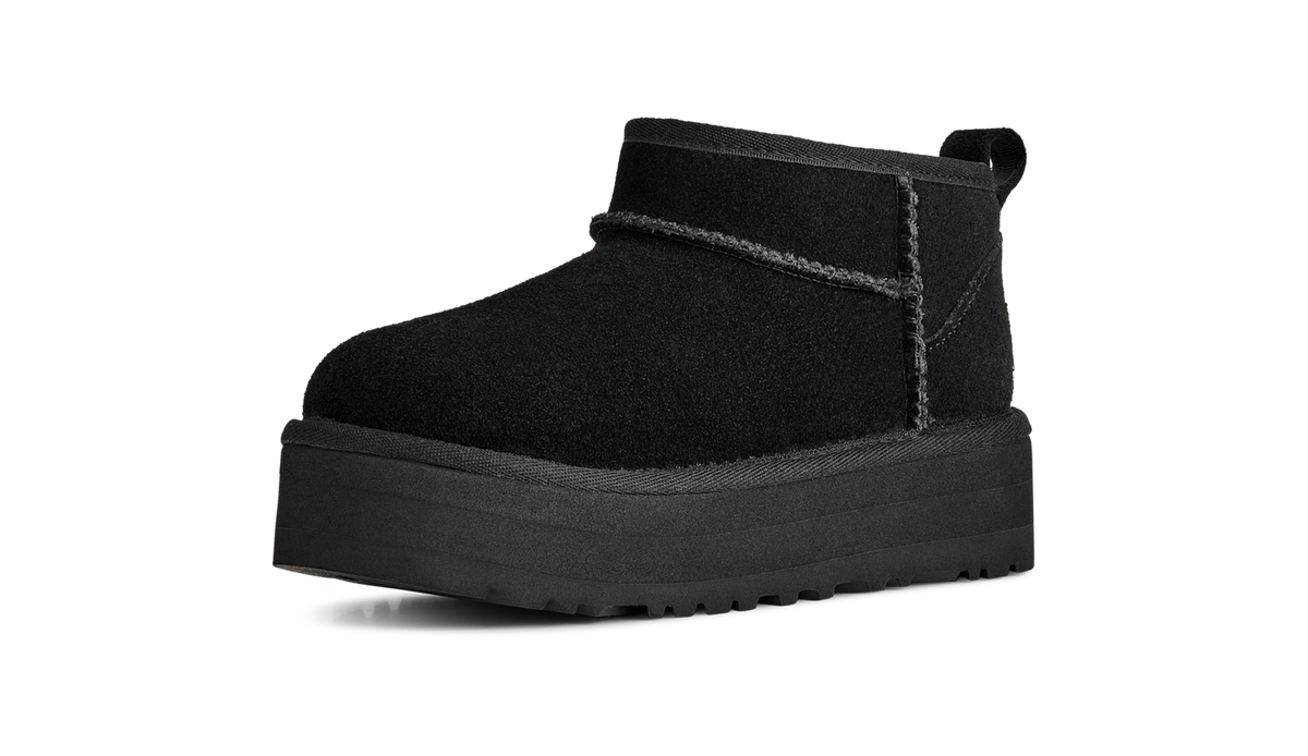 Overkicks - UGG Classic Ultra Mini Platform Boot Black (Kids) (1157791K-BLK) - imagen 2