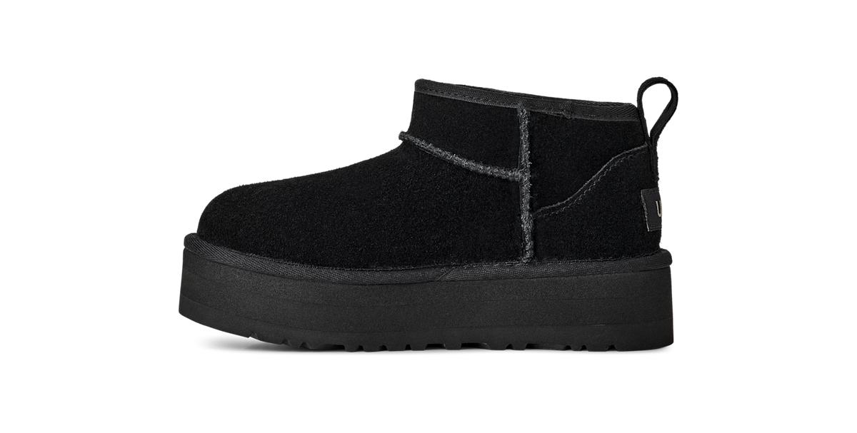 Overkicks - UGG Classic Ultra Mini Platform Boot Black (Kids) (1157791K-BLK) - imagen 3