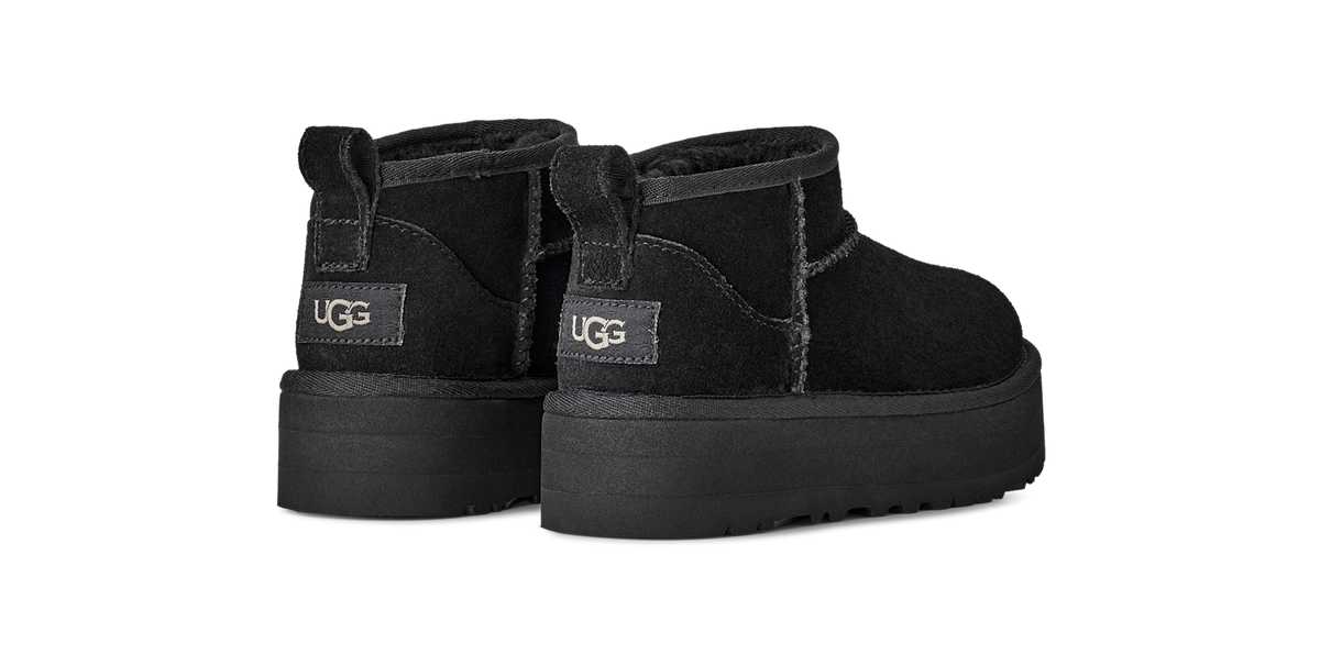 Overkicks - UGG Classic Ultra Mini Platform Boot Black (Kids) (1157791K-BLK) - imagen 4