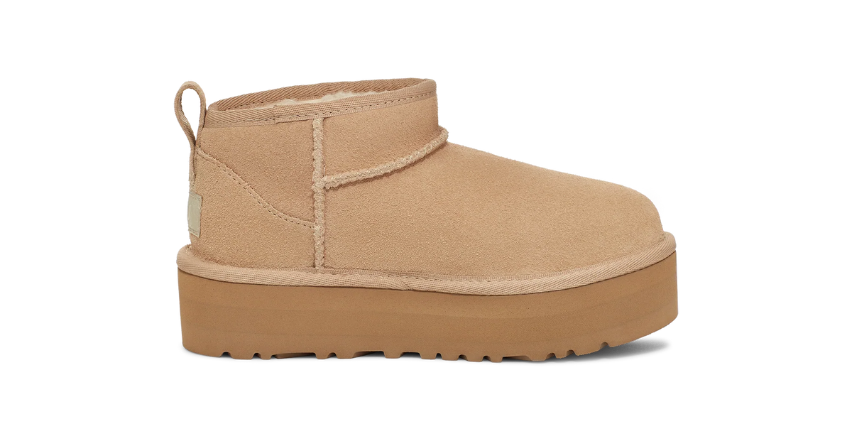 Overkicks - UGG Classic Ultra Mini Platform Boot Sand (Kids) (1157791K-SAN) - imagen 3