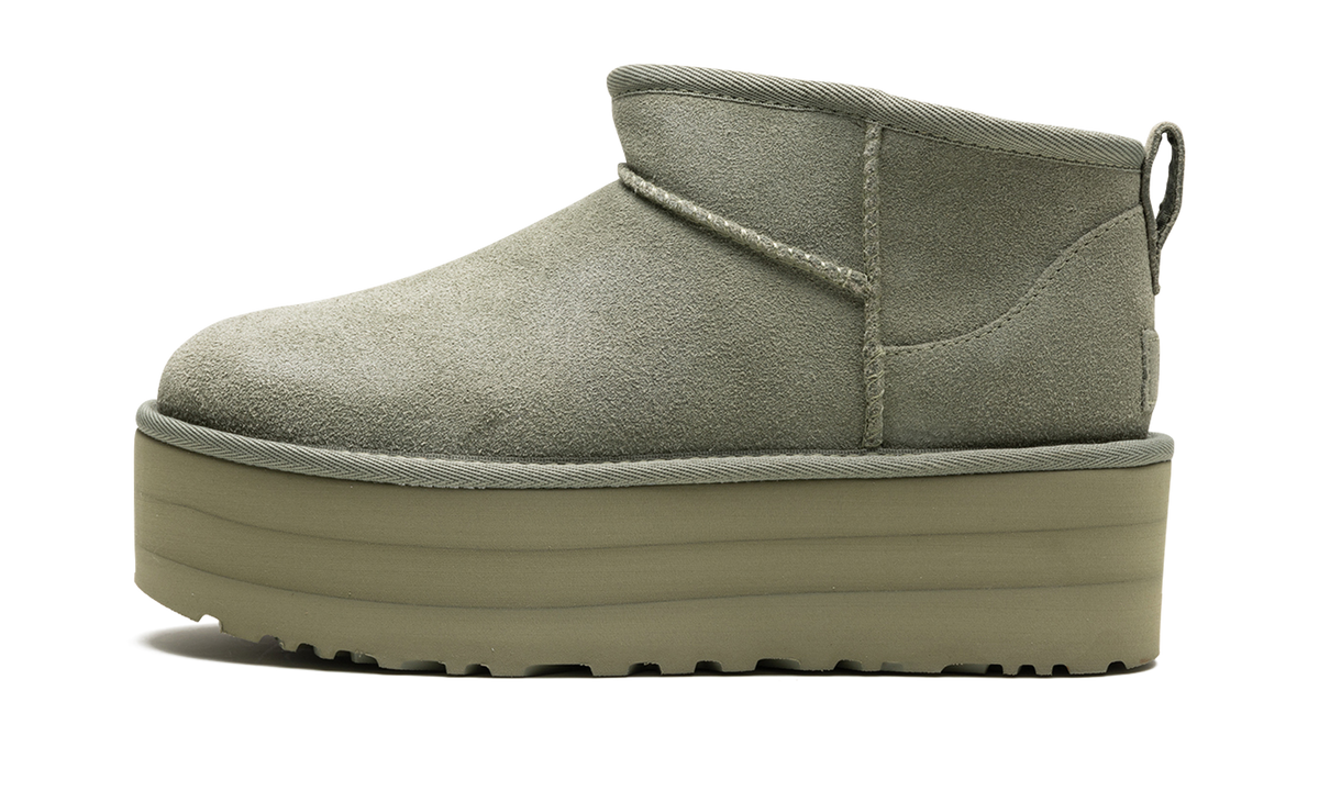Overkicks - UGG Classic Ultra Mini Platform Boot Shaded Clover (Womens) (1135092-SDC) - vista lateral