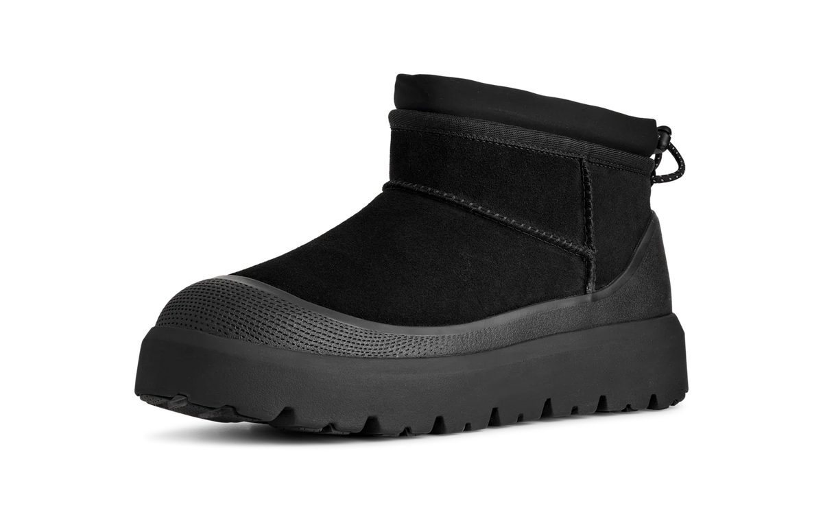 Overkicks - UGG Classic Ultra Mini Weather Hybrid Boot Black (1174196-BBLC) - vista trasera
