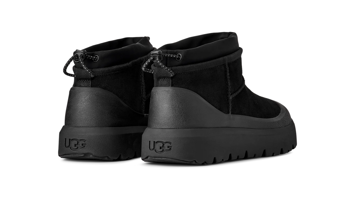 Overkicks - UGG Classic Ultra Mini Weather Hybrid Boot Black (1174196-BBLC) - detalle suela