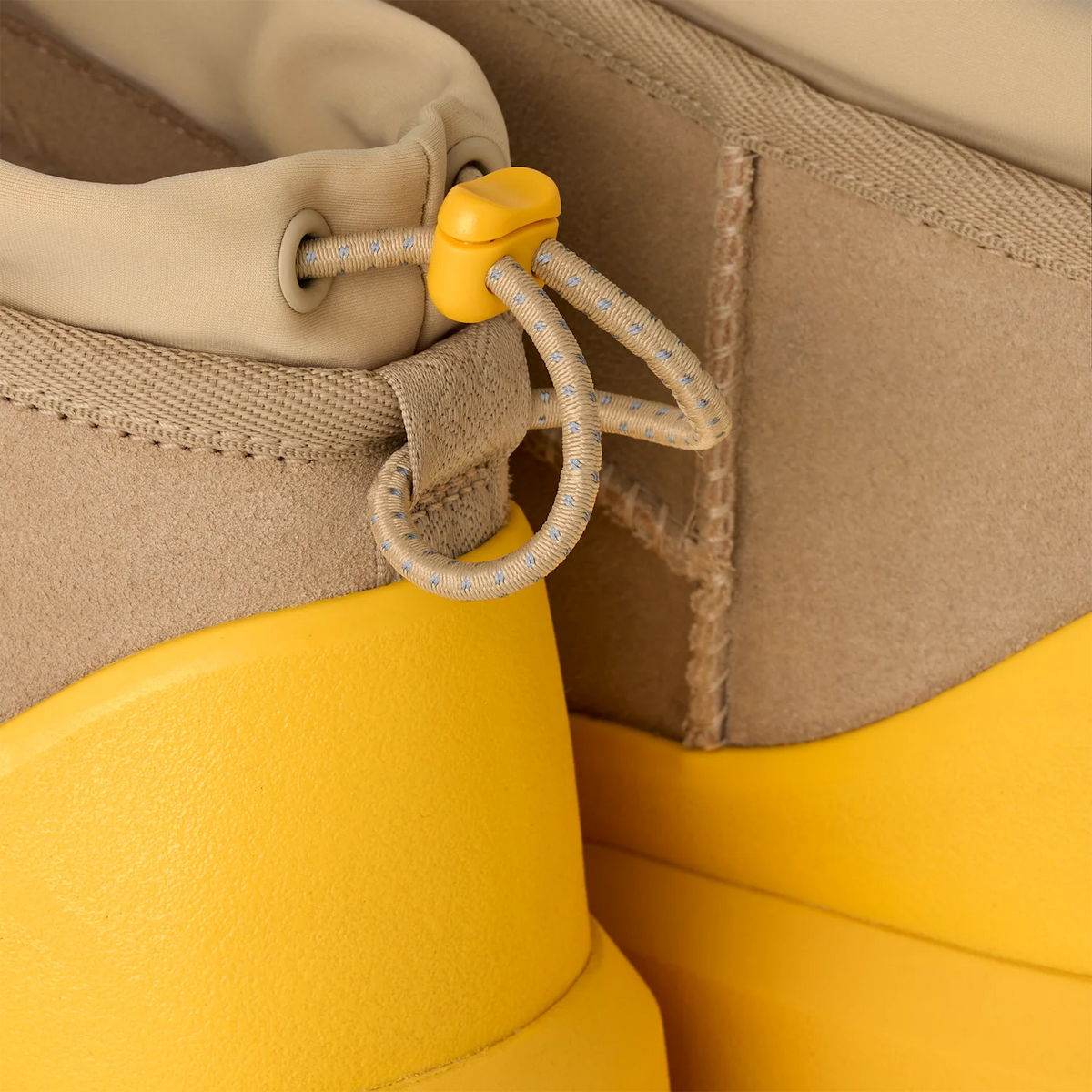 Overkicks - UGG Classic Ultra Mini Weather Hybrid Boot Mustard Seed Summer Wheat (1174196-MMM) - vista superior