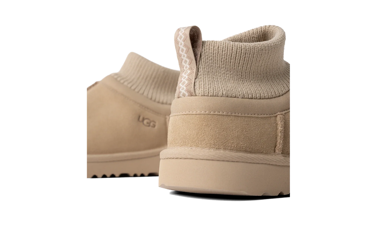 Overkicks - UGG Classic Ultra Stretch Cuff Slipper Mustard Seed (Kids) (1157702K-MDSD) - imagen 4