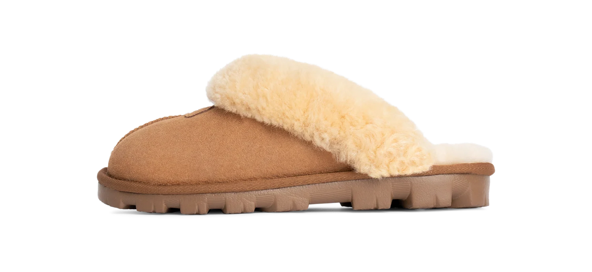 Overkicks - UGG Coquette Slipper Chestnut (Womens) (5125-CHE) - vista lateral