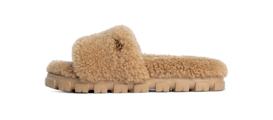 Overkicks - UGG Cozetta Curly Slide Chestnut (Womens) (1130838-CHE) - vista lateral