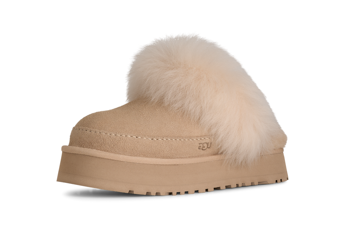 Overkicks - UGG Disquette Chalet Slipper Sandcastle (Womens) (1173930-SNDCS) - vista trasera