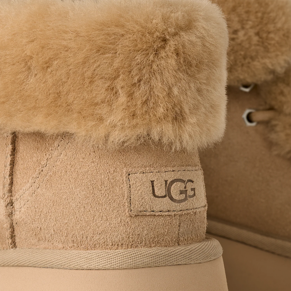 Overkicks - UGG Esmee Lace Up Boot Mustard Seed (Womens) (1171532-MDSD) - vista superior