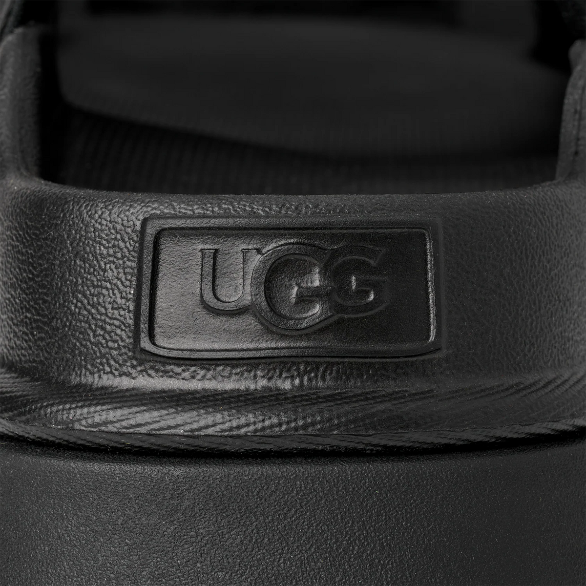 Overkicks - UGG GoldenGlow Slide Black (Womens) (1167430-BLK) - detalle suela