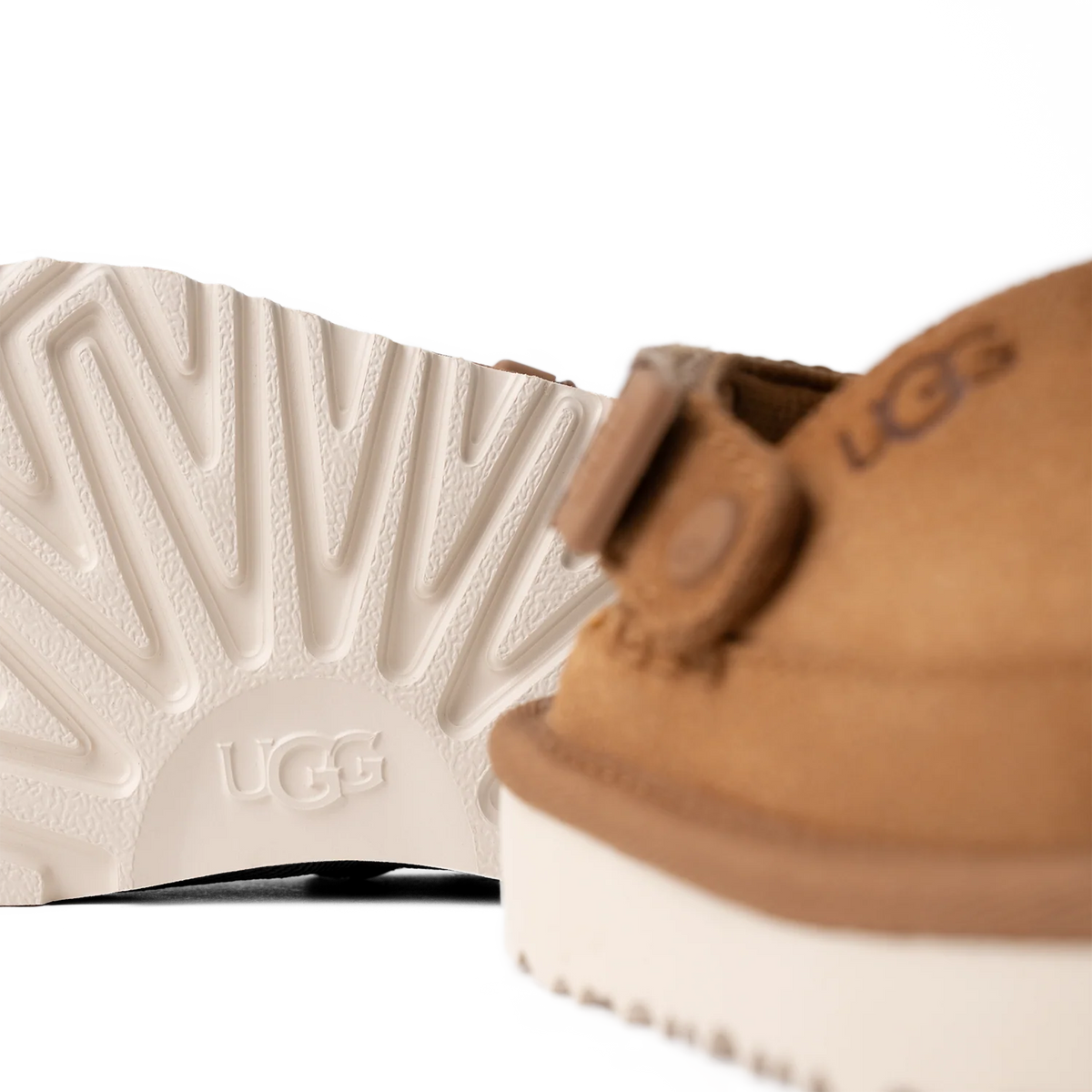 Overkicks - UGG Goldenstar Clog Chestnut (Toddler) (1159770T-CHE) - imagen 4