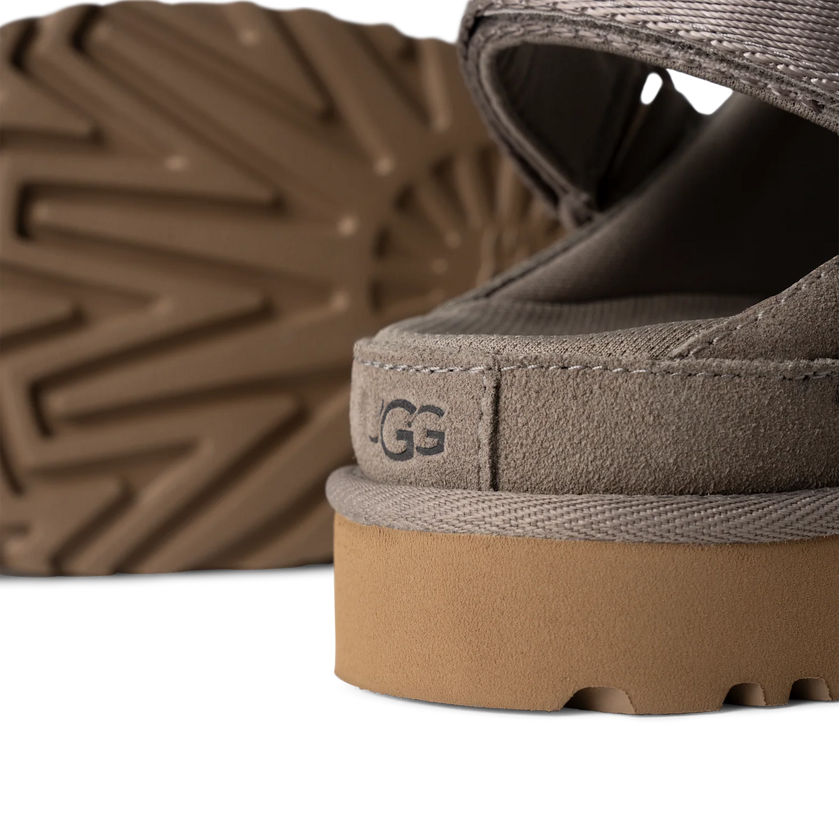 Overkicks - UGG Goldenstar Clog Smoke Plume (Womens) (1138252-SKP) - vista superior