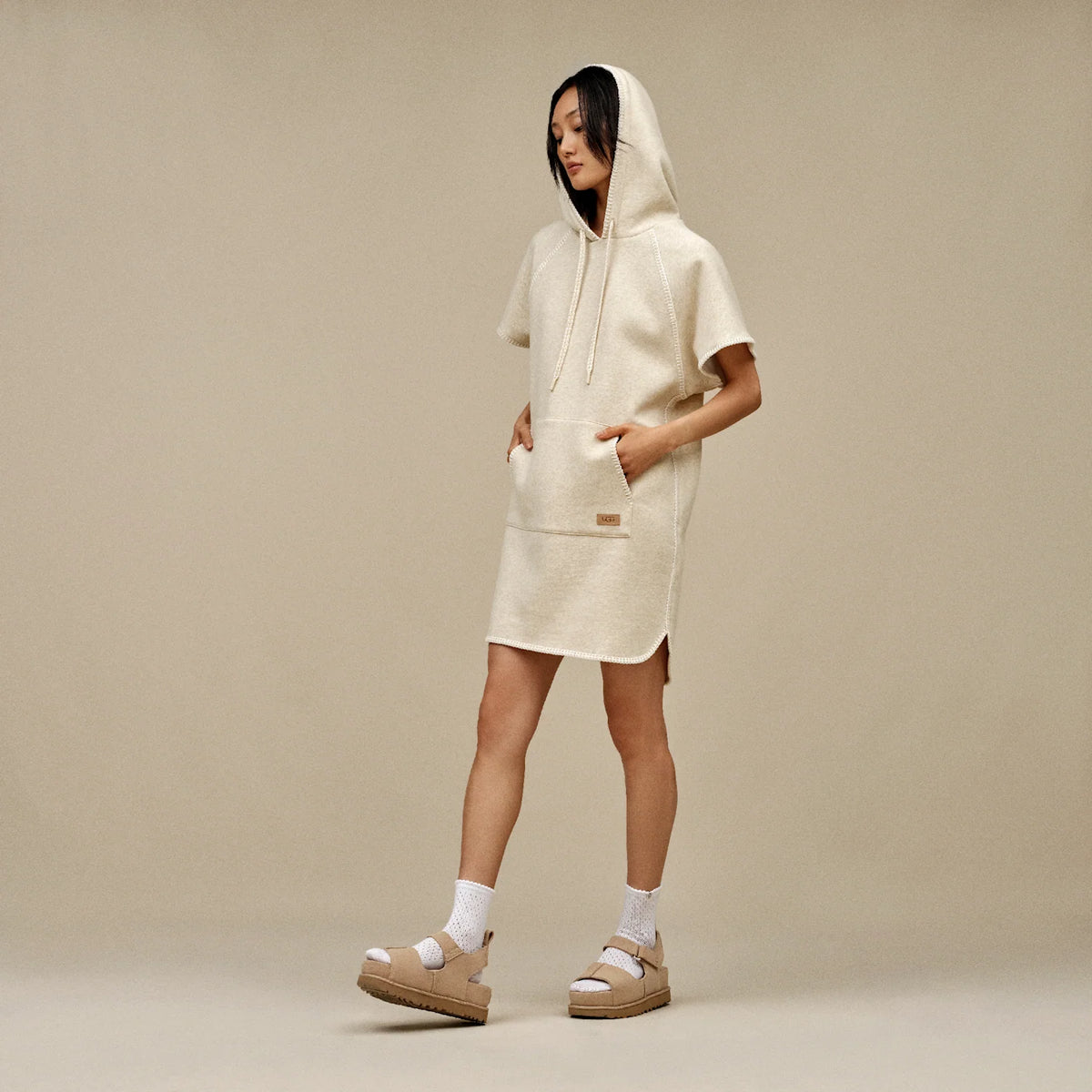 Overkicks - UGG Goldenstar Hi Sandal Sand (Womens) (1167356-SAN) - detalle talon