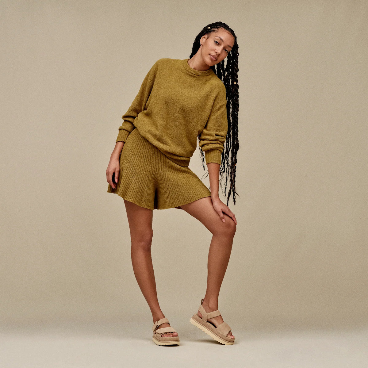 Overkicks - UGG Goldenstar Platform Sandal Sand (Womens) (1136783-SAN) - detalle talon