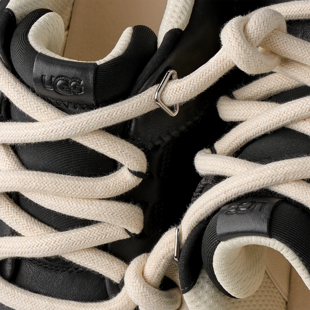 Overkicks - UGG Heritage Utility Sneaker Black (1170910-BBLC) - vista superior