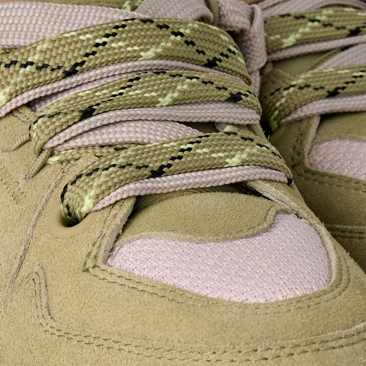 Overkicks - UGG Lowmel Lo Muted Brass (Womens) (1168890-MBRS) - vista superior