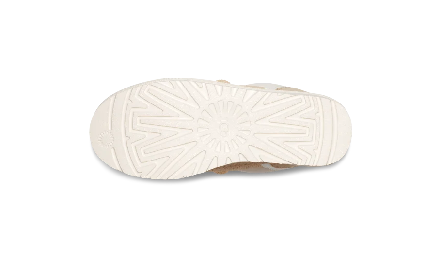 Overkicks - UGG Lowmel Spring Biscotti (Womens) (1152759-BSCT) - par completo