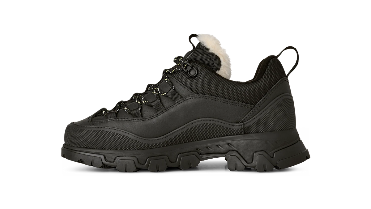 Overkicks - UGG MetroTrek Hiker Black (Womens) (1171434-BLK) - par completo
