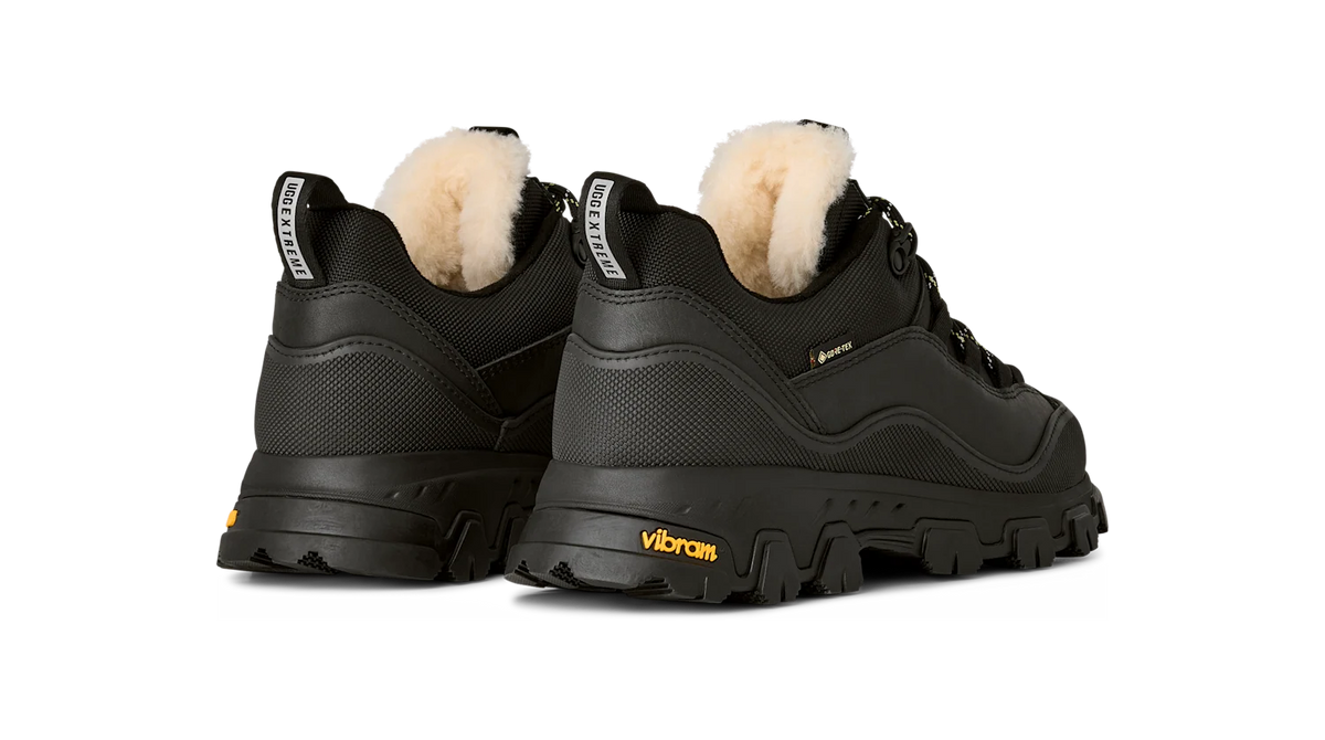 Overkicks - UGG MetroTrek Hiker Black (Womens) (1171434-BLK) - detalle suela