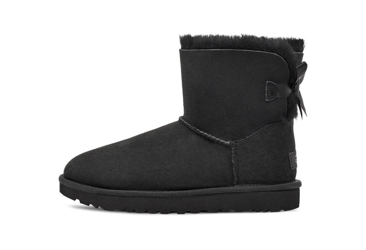 Overkicks - UGG Mini Bailey Bow II Black (Womens) (1016501-BLK) - vista trasera