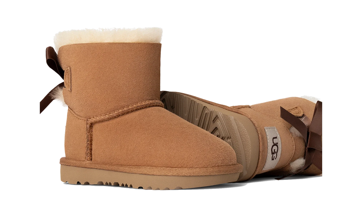 Overkicks - UGG Mini Bailey Bow II Boot Chestnut (Toddler) (1017397T-CHE) - imagen 3