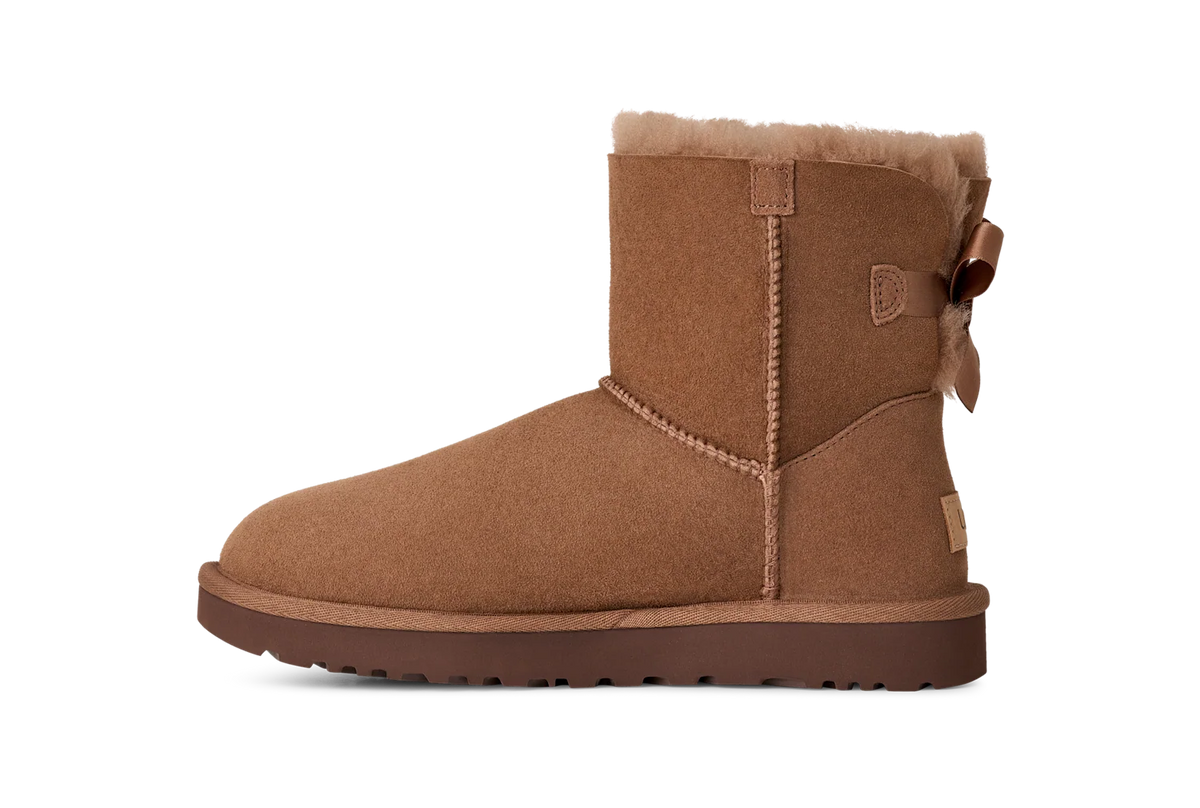 Overkicks - UGG Mini Bailey Bow II Rocky Oak (Womens) (1016501-RYK) - par completo