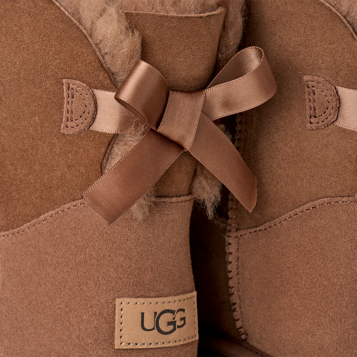 Overkicks - UGG Mini Bailey Bow II Rocky Oak (Womens) (1016501-RYK) - vista superior