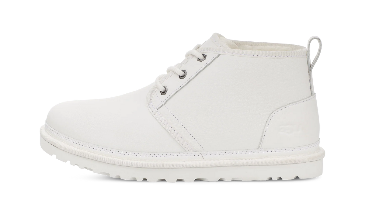 Overkicks - UGG Neumel Leather Boot White (1133777-WWH) - vista lateral